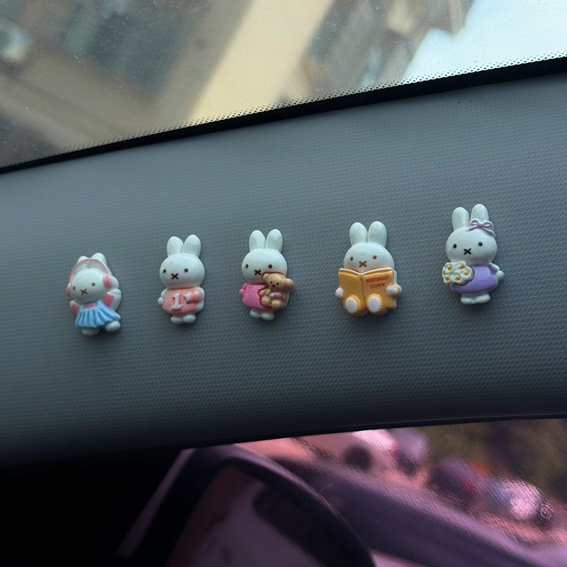 Kawaii Miffy Mini Figuur Auto  - Phone Accessories Doll recensie en prijs